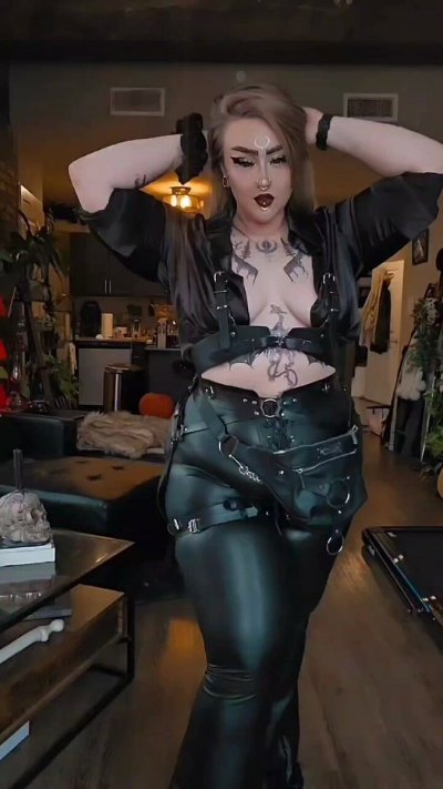 Watch 🦇 𝖑𝖎𝖈𝖍𝖑𝖎𝖓𝖌𝖘 | OF 🖤💋's leaked NSFW video on TwXstars