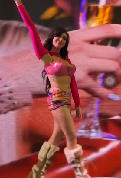 Watch onlyjennafoxx INC's leaked NSFW video on TwXstars