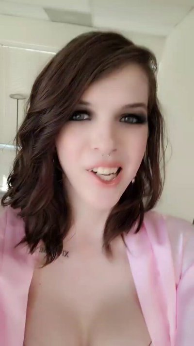 Watch Autumn Rain Free OF Trial 👇's leaked NSFW video on TwXstars