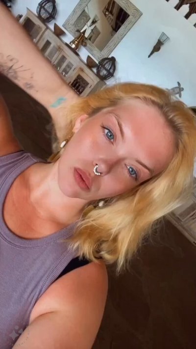 Watch Ryan Smiles 🍑👸🏻's leaked NSFW video on TwXstars