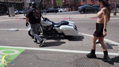 Watch LilyMaeExhib's leaked NSFW video on TwXstars