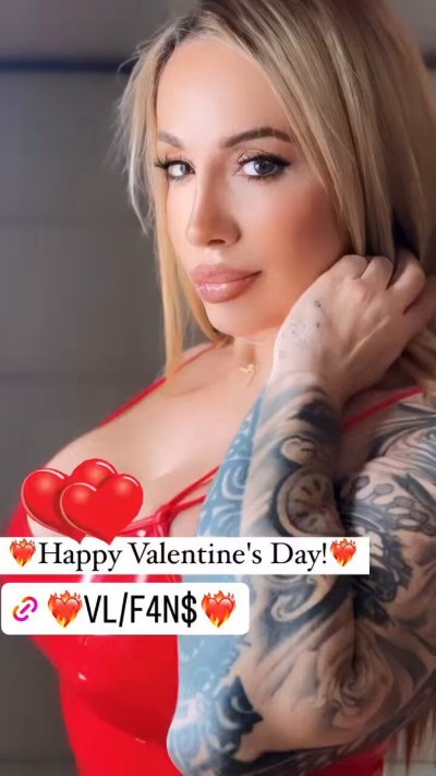 Watch Victoria Lomba's leaked NSFW video on TwXstars
