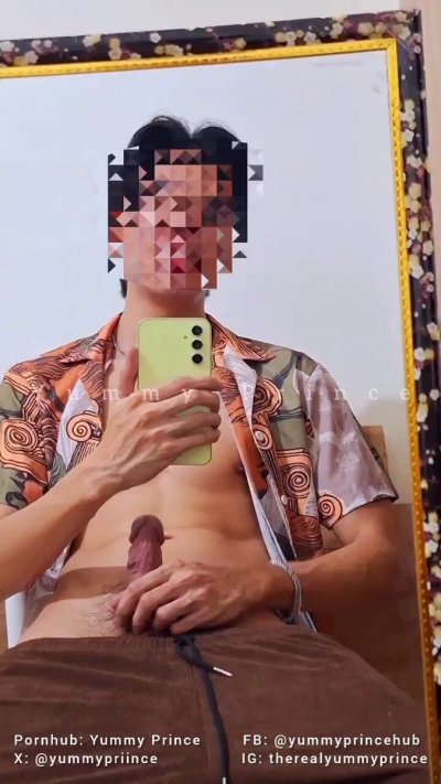 Watch ⚜️ YUMMY⚔️PRINCE ⚜️'s leaked NSFW video on TwXstars