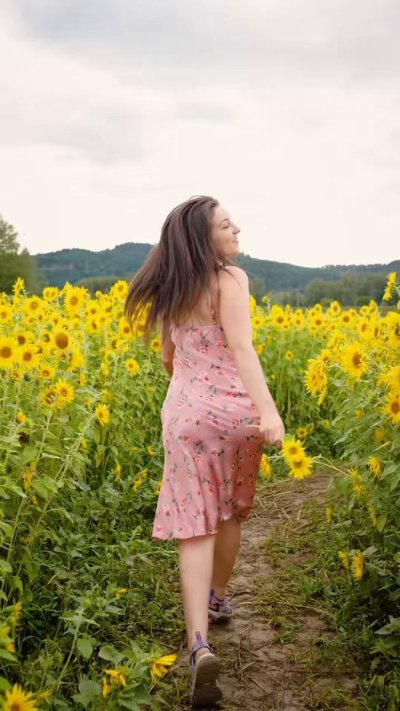 Watch Janiefit's leaked NSFW video on TwXstars