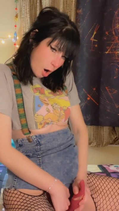 Watch xolindseyxo's leaked NSFW video on TwXstars