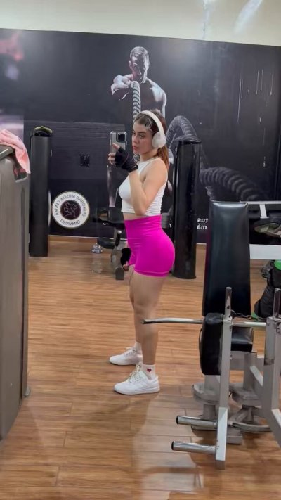 Watch Valentina's leaked NSFW video on TwXstars