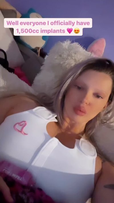 Watch iamY2KBarbie's leaked NSFW video on TwXstars