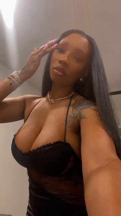 Watch 💎's leaked NSFW video on TwXstars