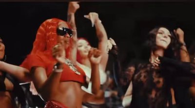 Watch BBD's leaked NSFW video on TwXstars