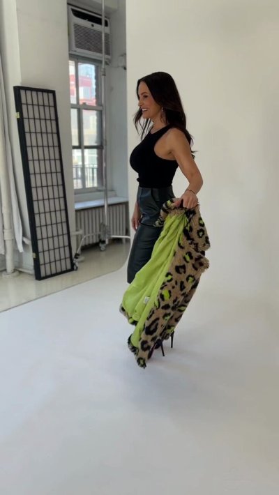 Watch Lisa Ann's leaked NSFW video on TwXstars