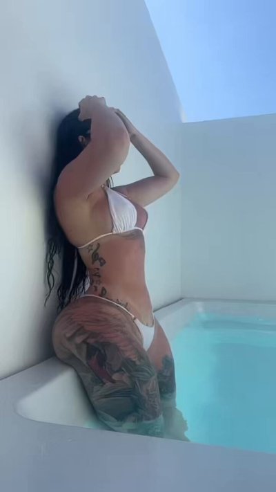 Watch Biancatoxic's leaked NSFW video on TwXstars