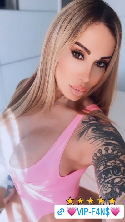 Watch Victoria Lomba's leaked NSFW video on TwXstars