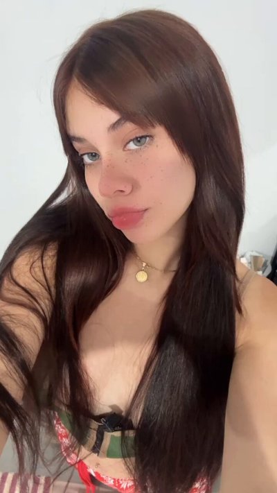 Watch Valentina's leaked NSFW video on TwXstars