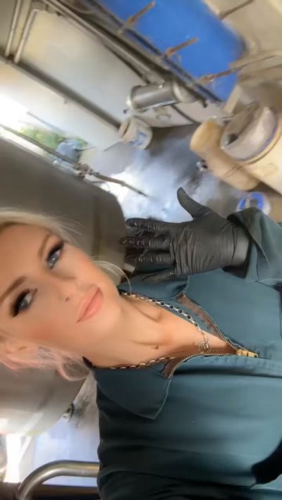 Watch Itsthatkiwigirl's leaked NSFW video on TwXstars