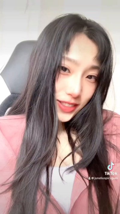 Watch SpicyGum✨'s leaked NSFW video on TwXstars