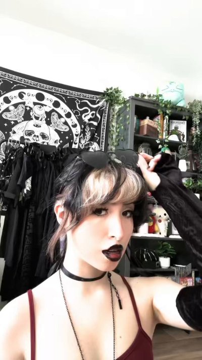 Watch huni 🍯's leaked NSFW video on TwXstars