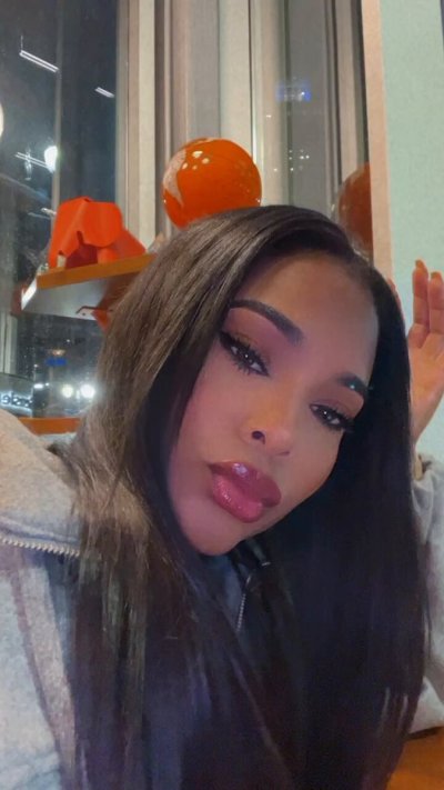 Watch 🖤's leaked NSFW video on TwXstars