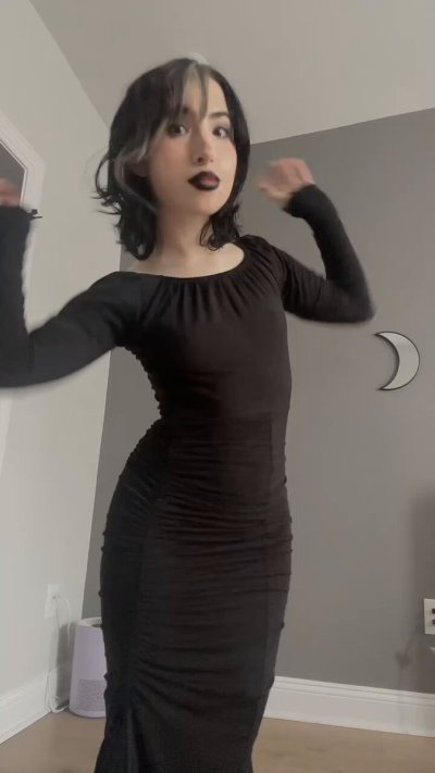 Watch huni 🍯's leaked NSFW video on TwXstars