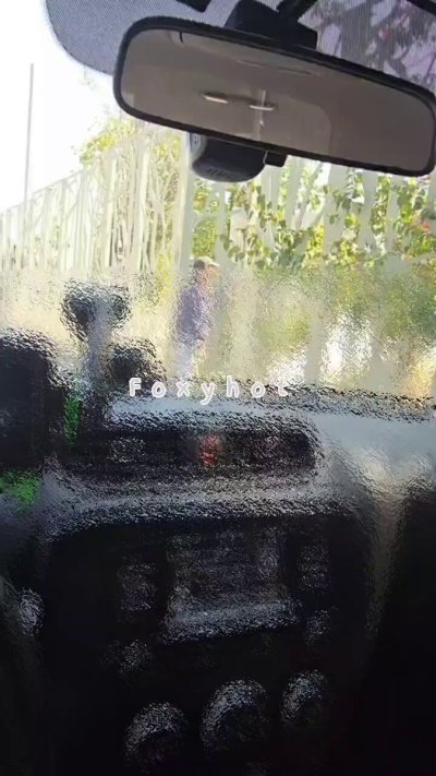 Watch Foxyhot's leaked NSFW video on TwXstars