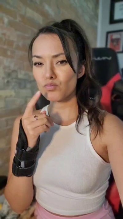 Watch Joanie Brosas ✈️ SDCC #814's leaked NSFW video on TwXstars