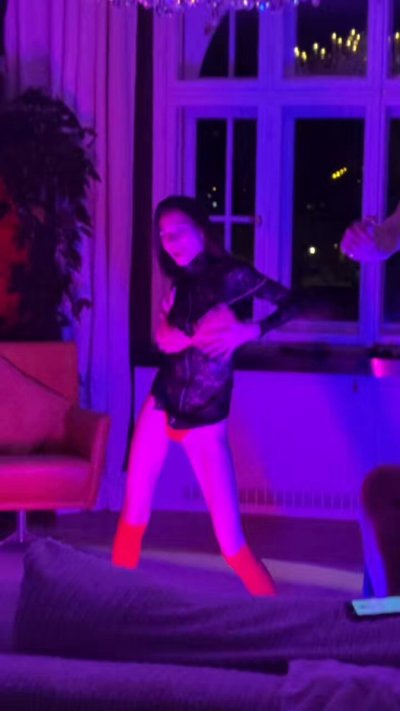 Watch Leona Mia's leaked NSFW video on TwXstars