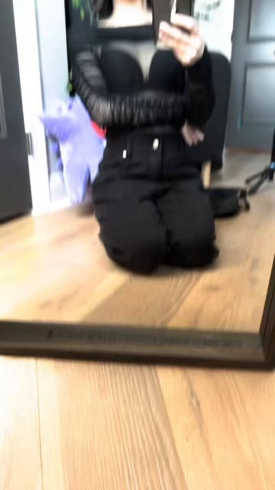 Watch huni 🍯's leaked NSFW video on TwXstars