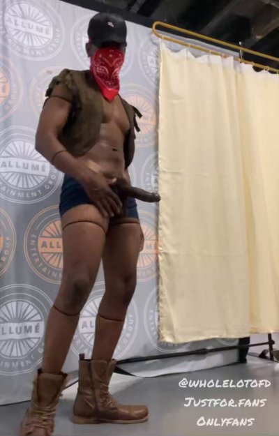 Watch Whole Lot of D🍆's leaked NSFW video on TwXstars