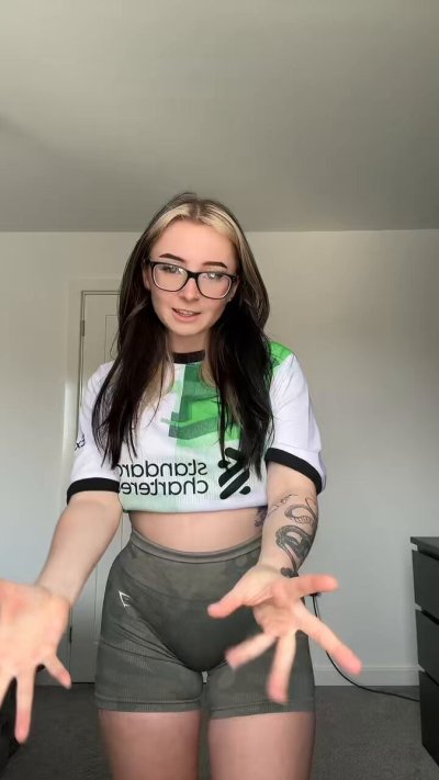 Watch Erin💚's leaked NSFW video on TwXstars