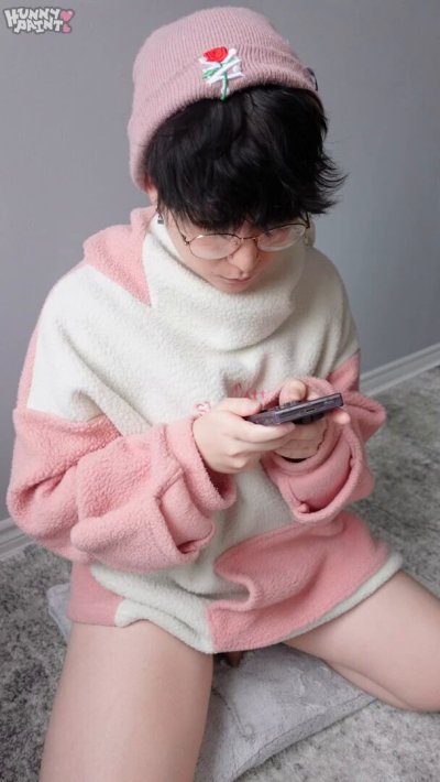 Watch hunnypaint + io's leaked NSFW video on TwXstars