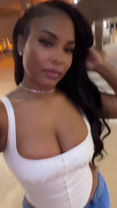 Watch 🖤's leaked NSFW video on TwXstars