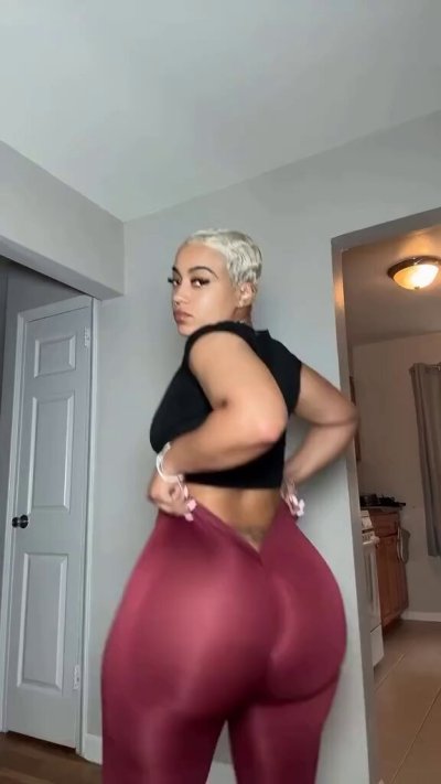 Watch Da Baddest's leaked NSFW video on TwXstars