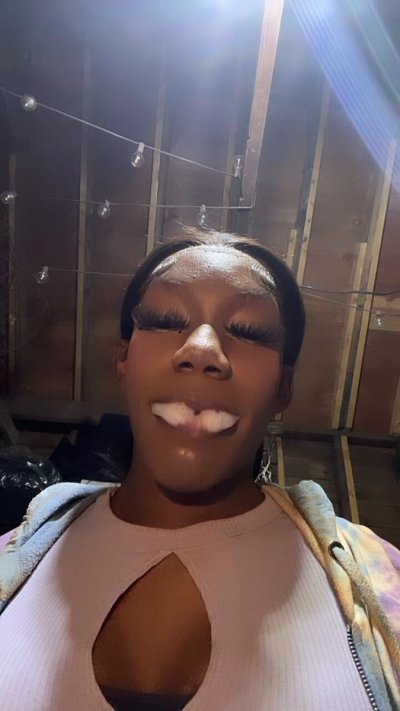 Watch 🩷AMAZIIN SPITS HENNESSY 👑's leaked NSFW video on TwXstars