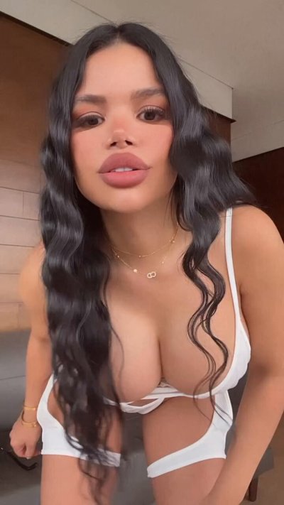 Watch Hanna's leaked NSFW video on TwXstars