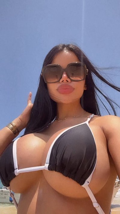 Watch Hanna's leaked NSFW video on TwXstars