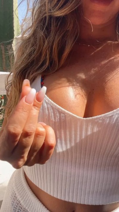 Watch GoddessMiaBrat💰's leaked NSFW video on TwXstars