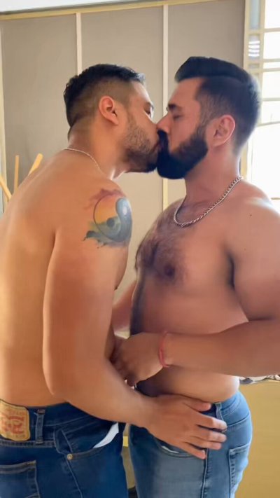 Watch Asher Lopez 's leaked NSFW video on TwXstars