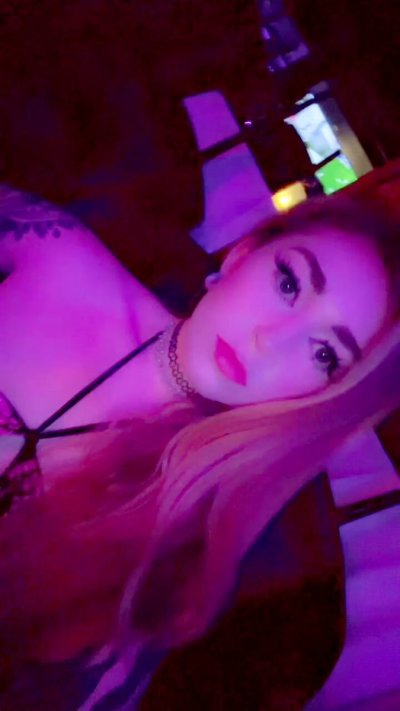 Watch Callie Black's leaked NSFW video on TwXstars