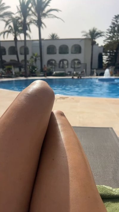 Watch GoddessMiaBrat💰's leaked NSFW video on TwXstars