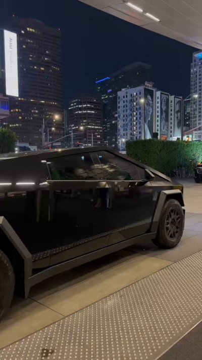 Watch TWILEYTM STAN ACCOUNT's leaked NSFW video on TwXstars