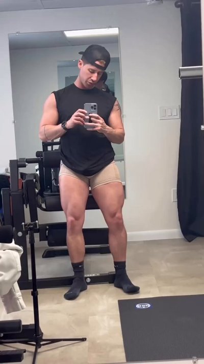 Watch hiddenpage's leaked NSFW video on TwXstars