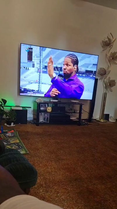 Watch undefeated_visual2.0's leaked NSFW video on TwXstars