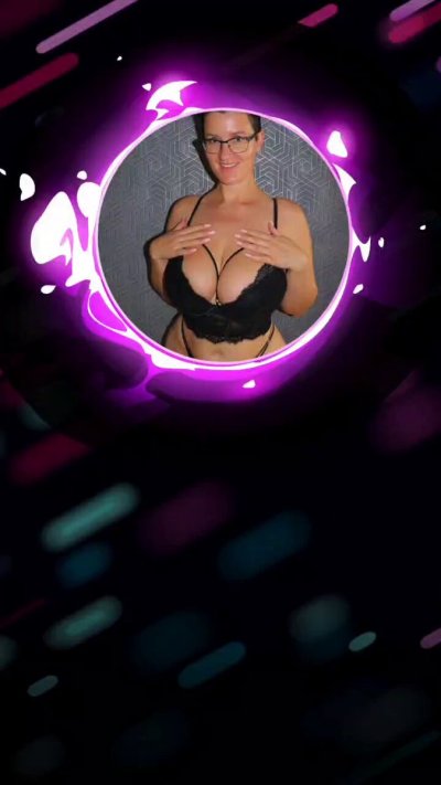 Watch 🍑CurvyJules🍑's leaked NSFW video on TwXstars