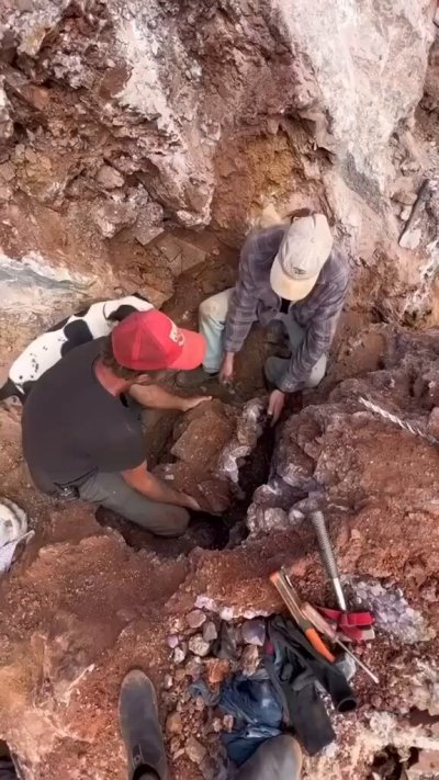 Watch Geology Page's leaked NSFW video on TwXstars