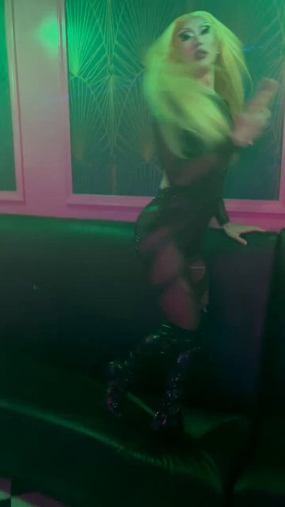 Watch Nymphia Wind 妮妃雅瘋's leaked NSFW video on TwXstars