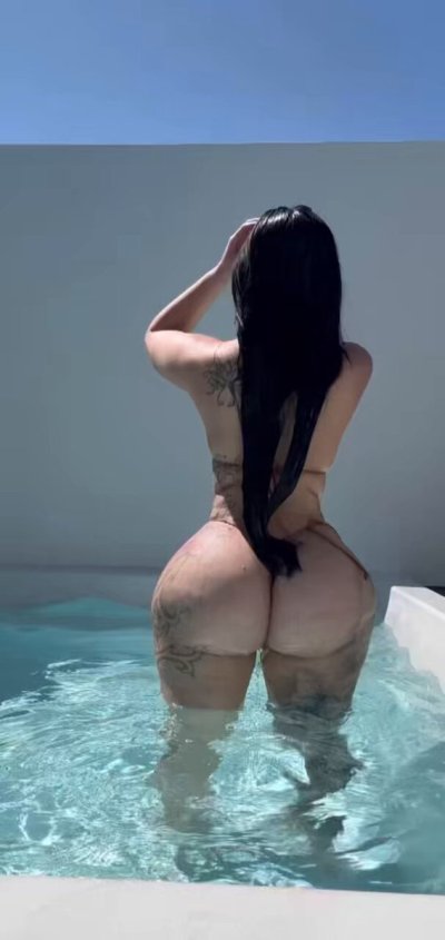 Watch Biancatoxic's leaked NSFW video on TwXstars