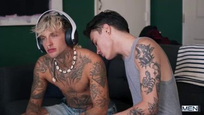 Watch Austin Spears FTM🏳️‍⚧️$3 OF's leaked NSFW video on TwXstars