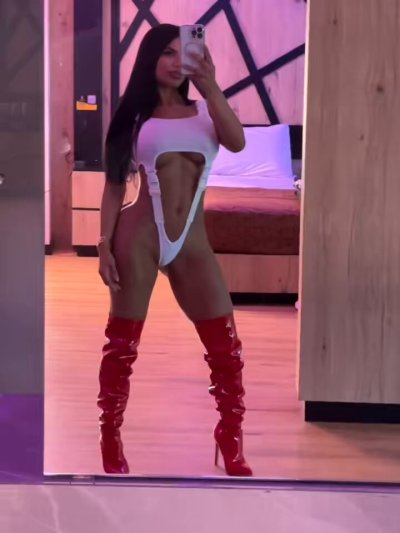 Watch Hanna's leaked NSFW video on TwXstars