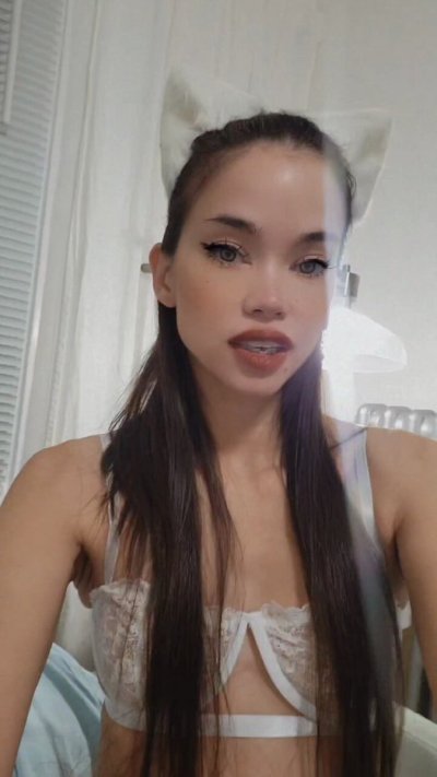 Watch Angelina Moon's leaked NSFW video on TwXstars