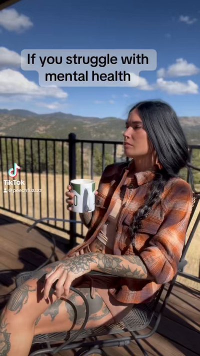 Watch Peechfuzzzz's leaked NSFW video on TwXstars