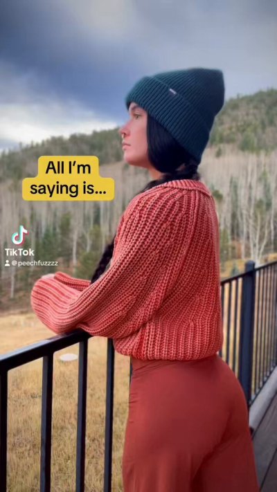 Watch Peechfuzzzz's leaked NSFW video on TwXstars